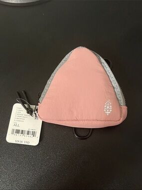 1218. FREE PEOPLE Altitude Multi Mini Pouch in Mystic Mauve NWT $28